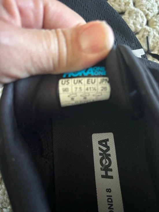 Hoka One One Bondi 8 Women's Black Running Shoes Size 9B hardly worn - Picture 5 of 7